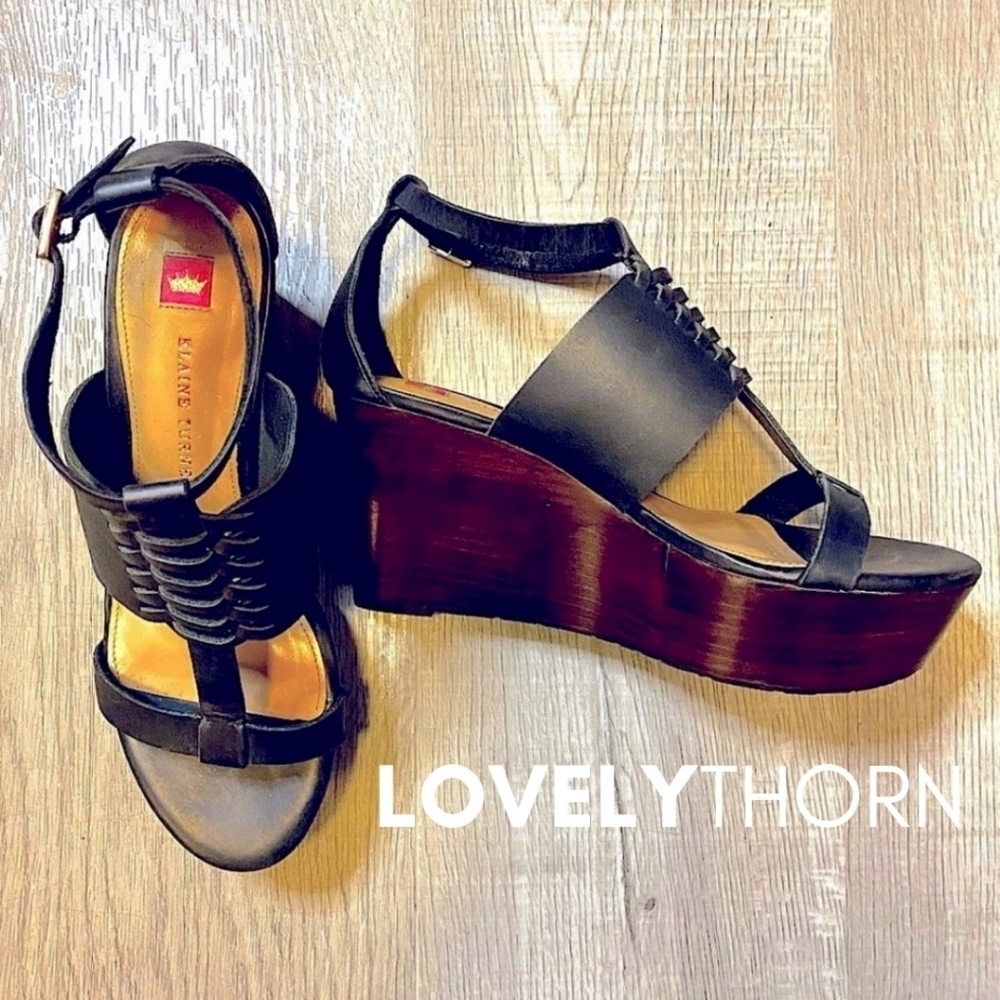 ELAINE TURNER // black leather dark wooden platform t-strap gladiator wedges